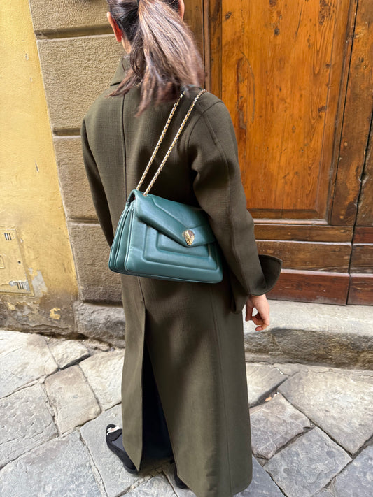 Bulgari Serpenti Borsa Reverse in Pelle di Vitello Smeraldo