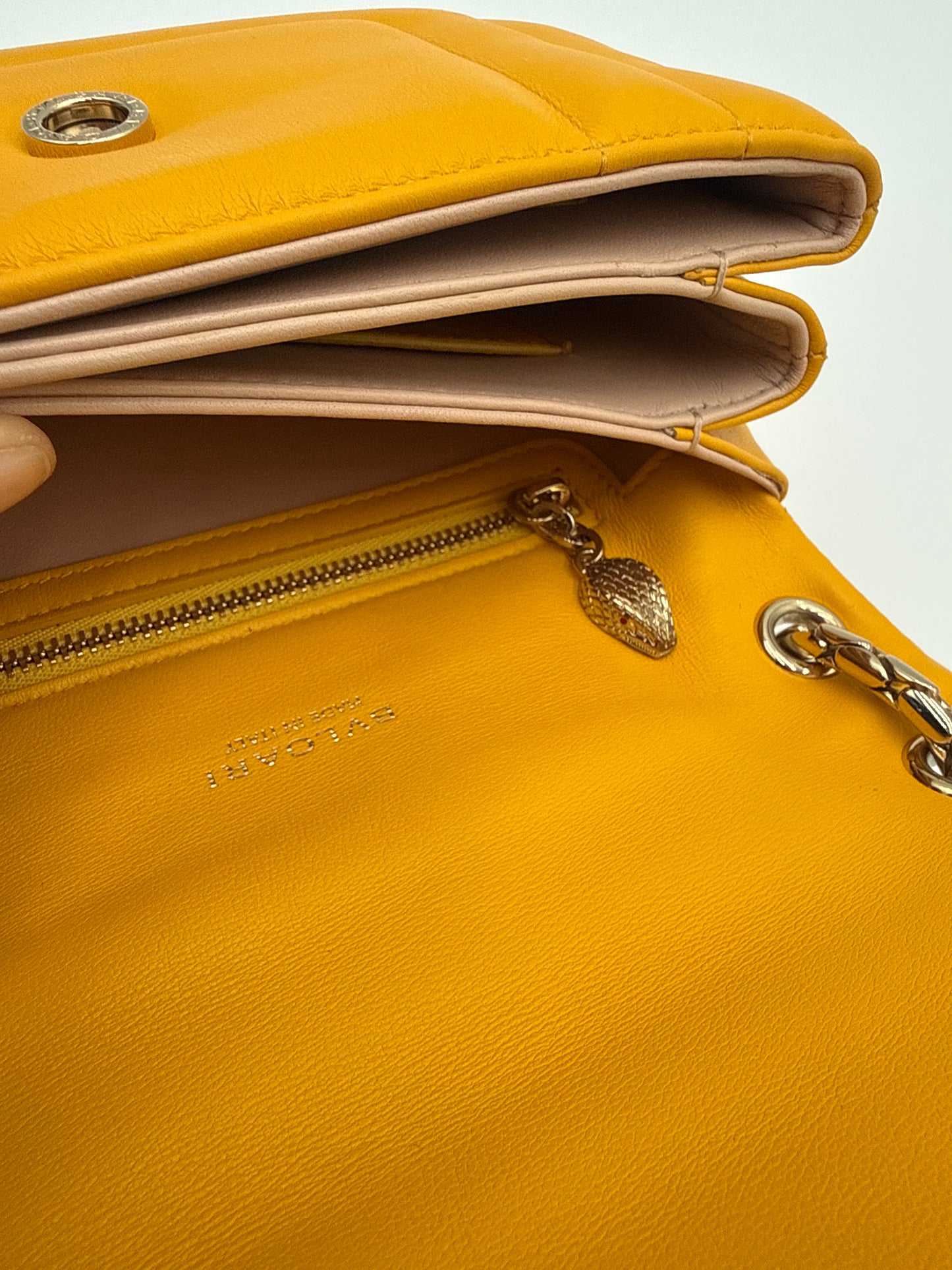 Bulgari Borsa Serpenti Reverse Mini in Pelle Gialla