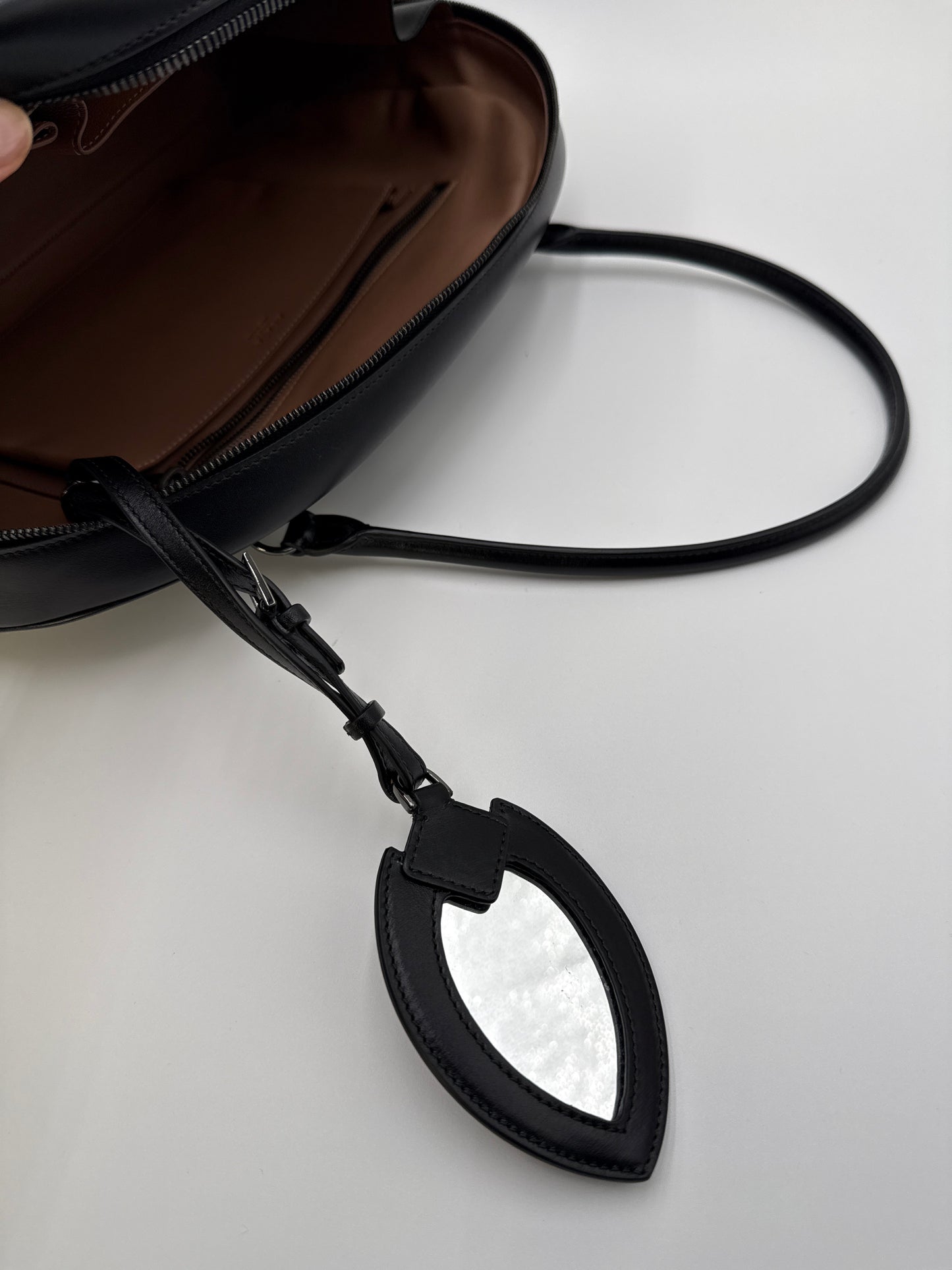 ALAIÏA borsa in pelle nera