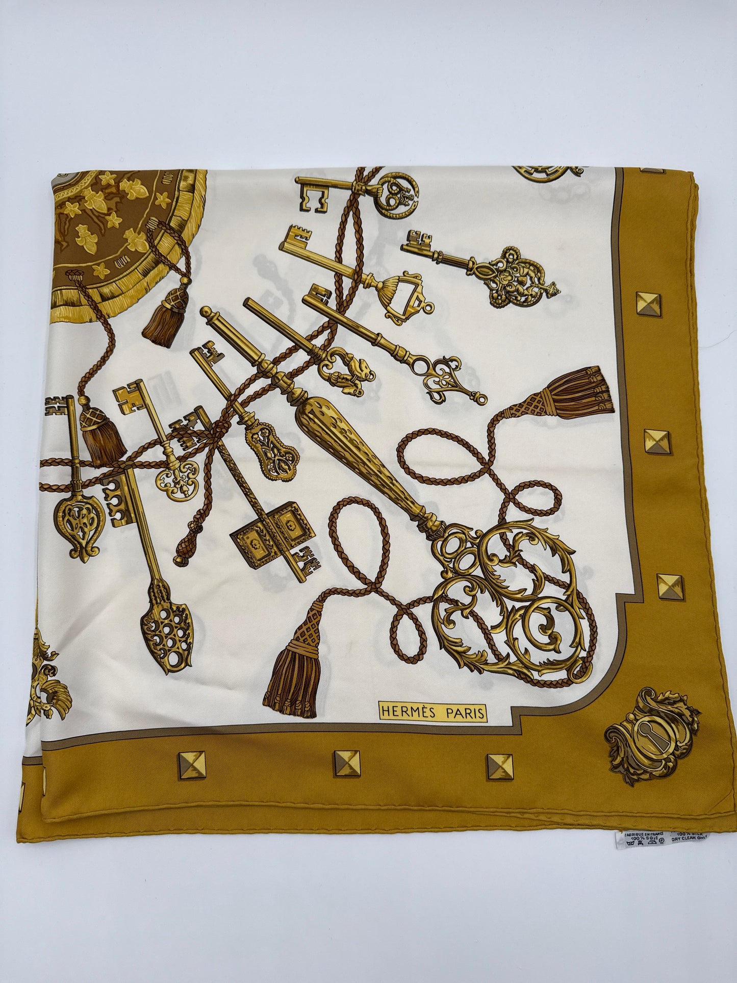 Hermès Foulard Seta Vintage Carrè giallo “Les Cles”
