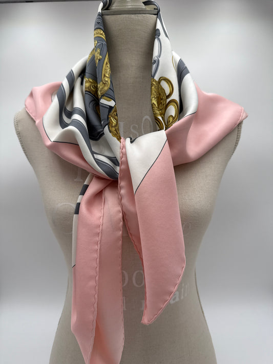 Hermés Foulard Vintage di seta carrè Rosa "Brides de Gala"