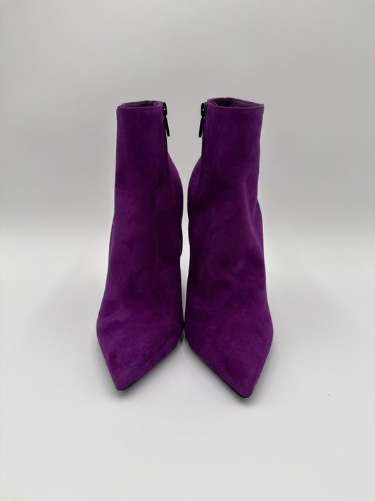 Salvatore Ferragamo Stivaletti Modello "Bolgheri" Cut-Out Bootie in Pelle Scamosciata Viola