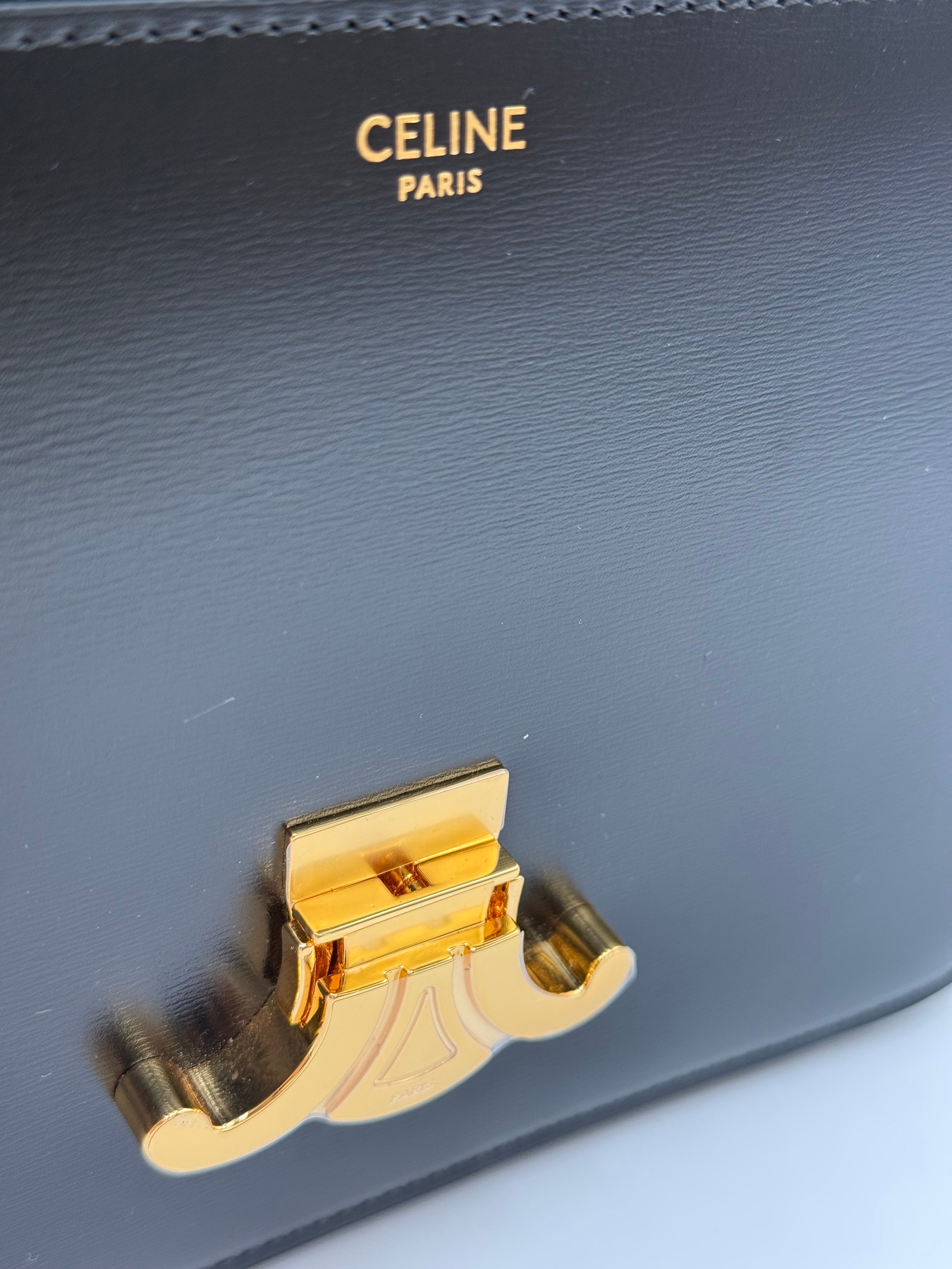 Celine Triompe Borsa Tracolla Medium  in pelle Nera