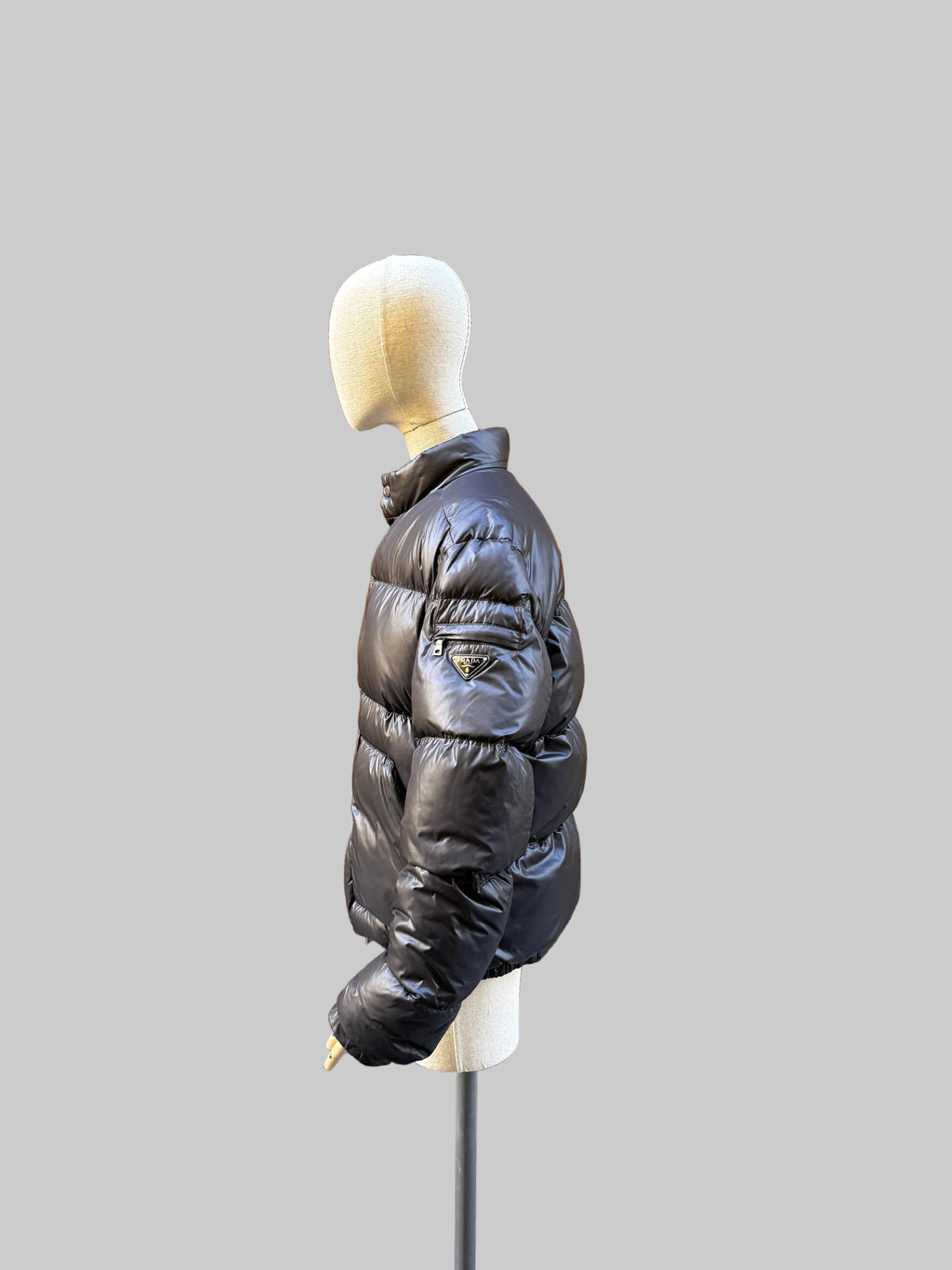 Prada Uomo Piumino in Nylon Tecnico  Lucido Nero Vintage