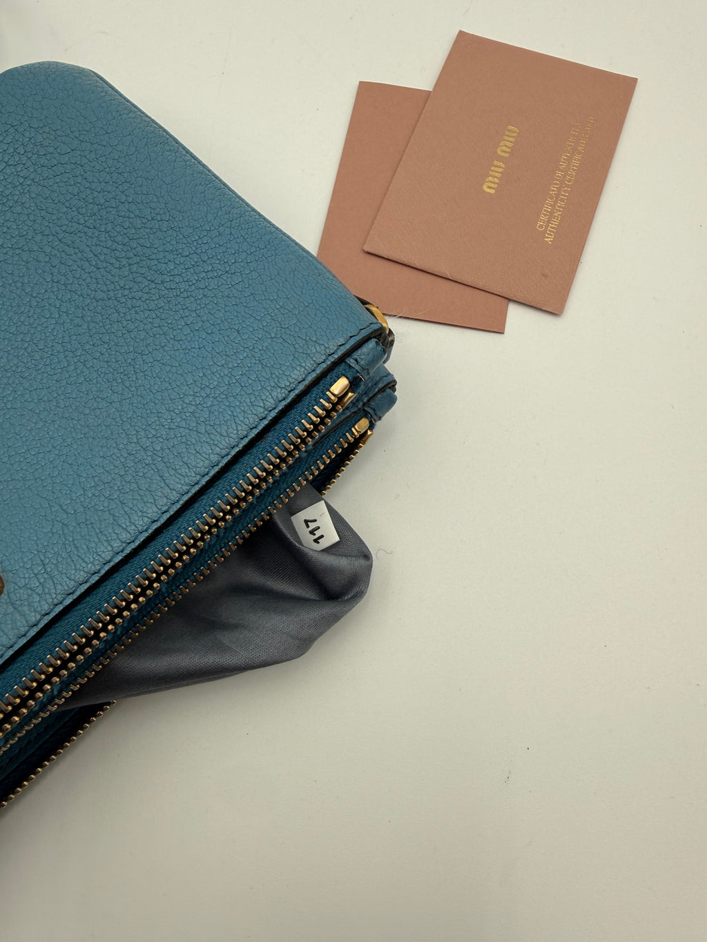 Borsa tracolla Miumiu in pelle Madras Color Mare