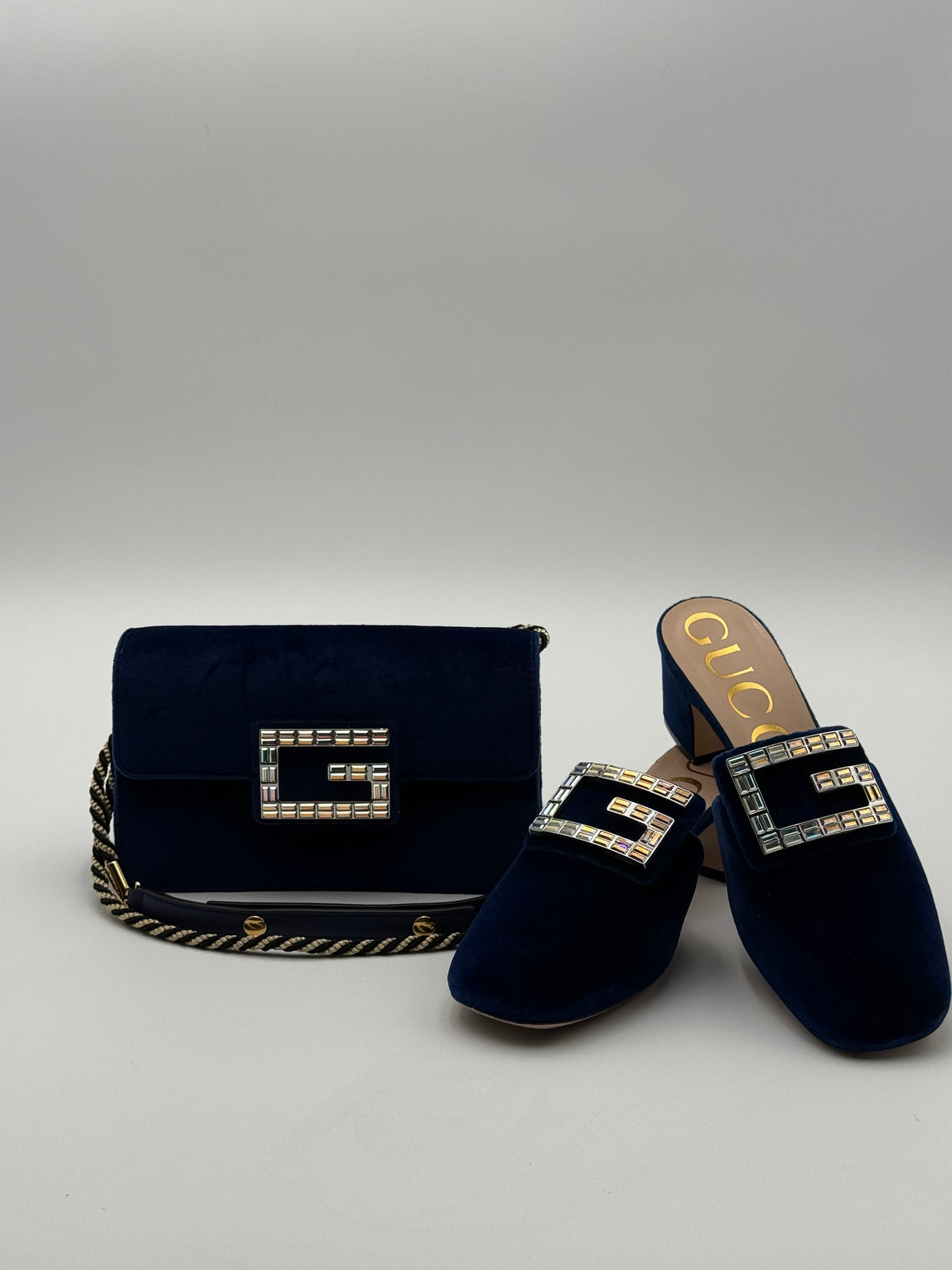 Gucci Broadway in velluto Blu con Fibbia G in Cristalli