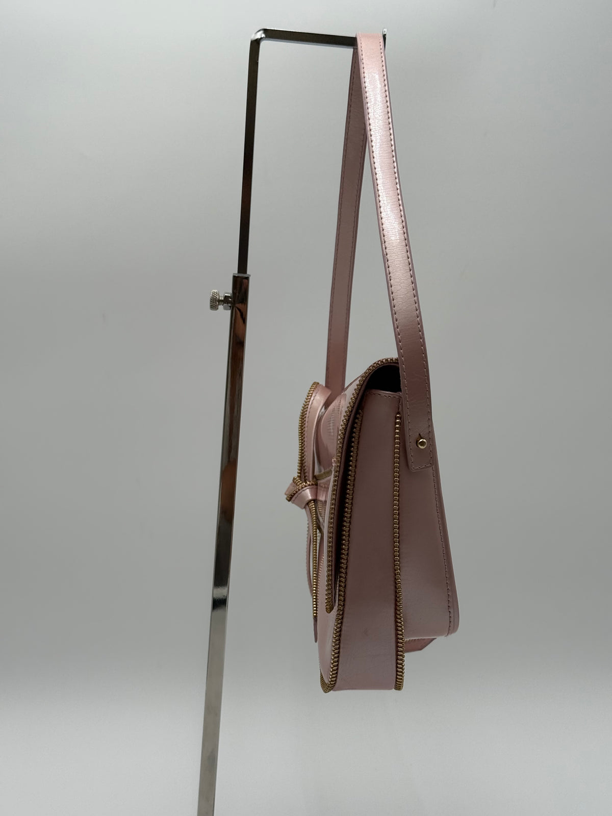 Christian Dior Saddle Zipper BowVintage in Pelle Rosa cipria Metallizzata