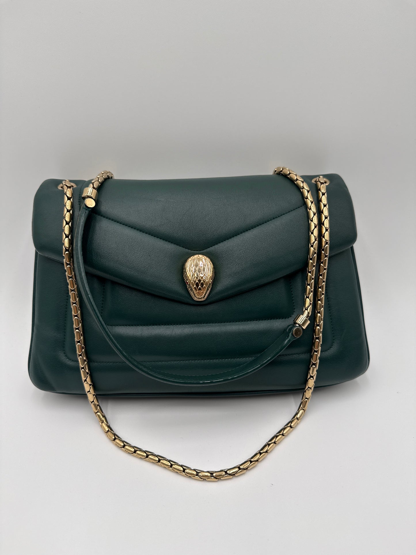 Bulgari Serpenti Borsa Reverse in Pelle di Vitello Smeraldo