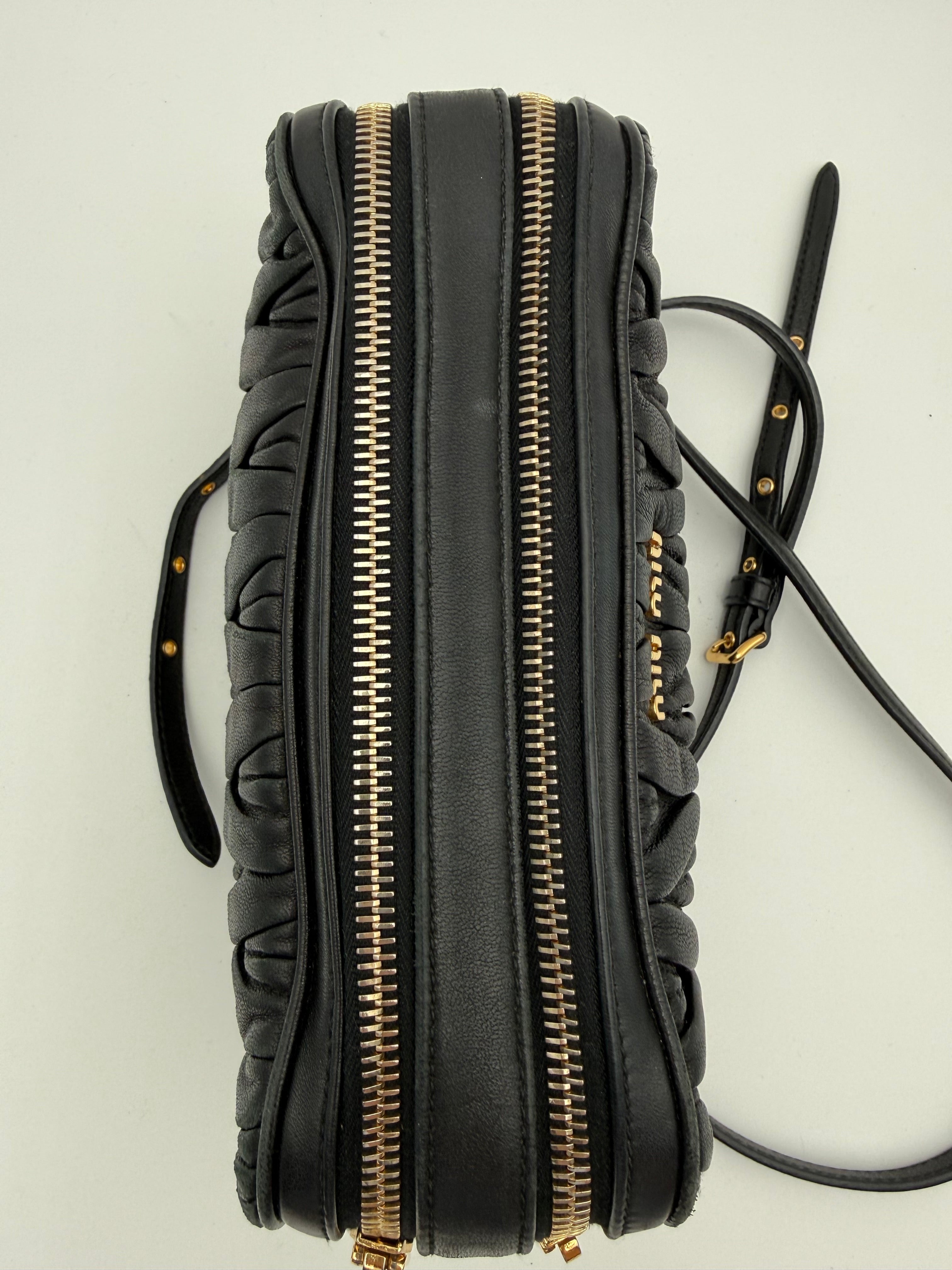 Borsa tracolla  Camera Miumiu in Pelle Matelassè Nera