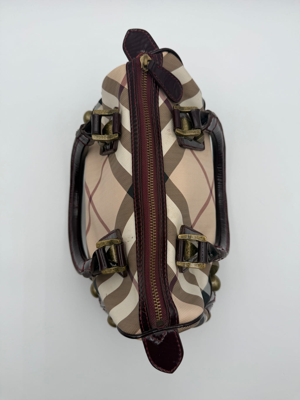 Borsa Burberry Studded Bowling Bag in Canvas House Check e Vernice