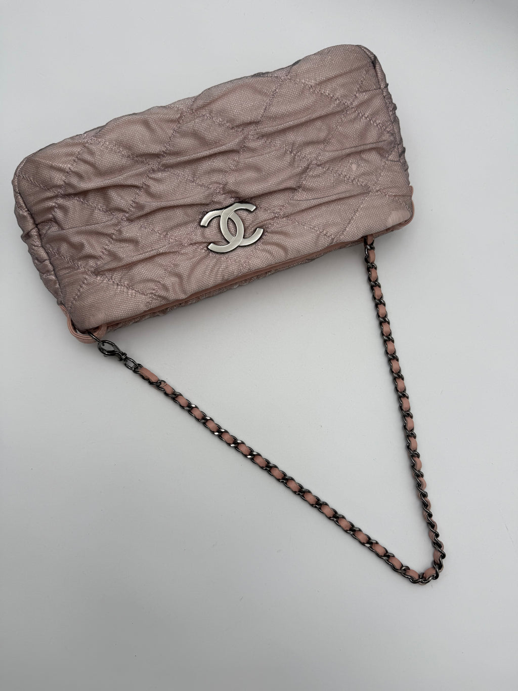 Chanel Borsa Matelassè Plissè in Tessuto Rosa Cipria