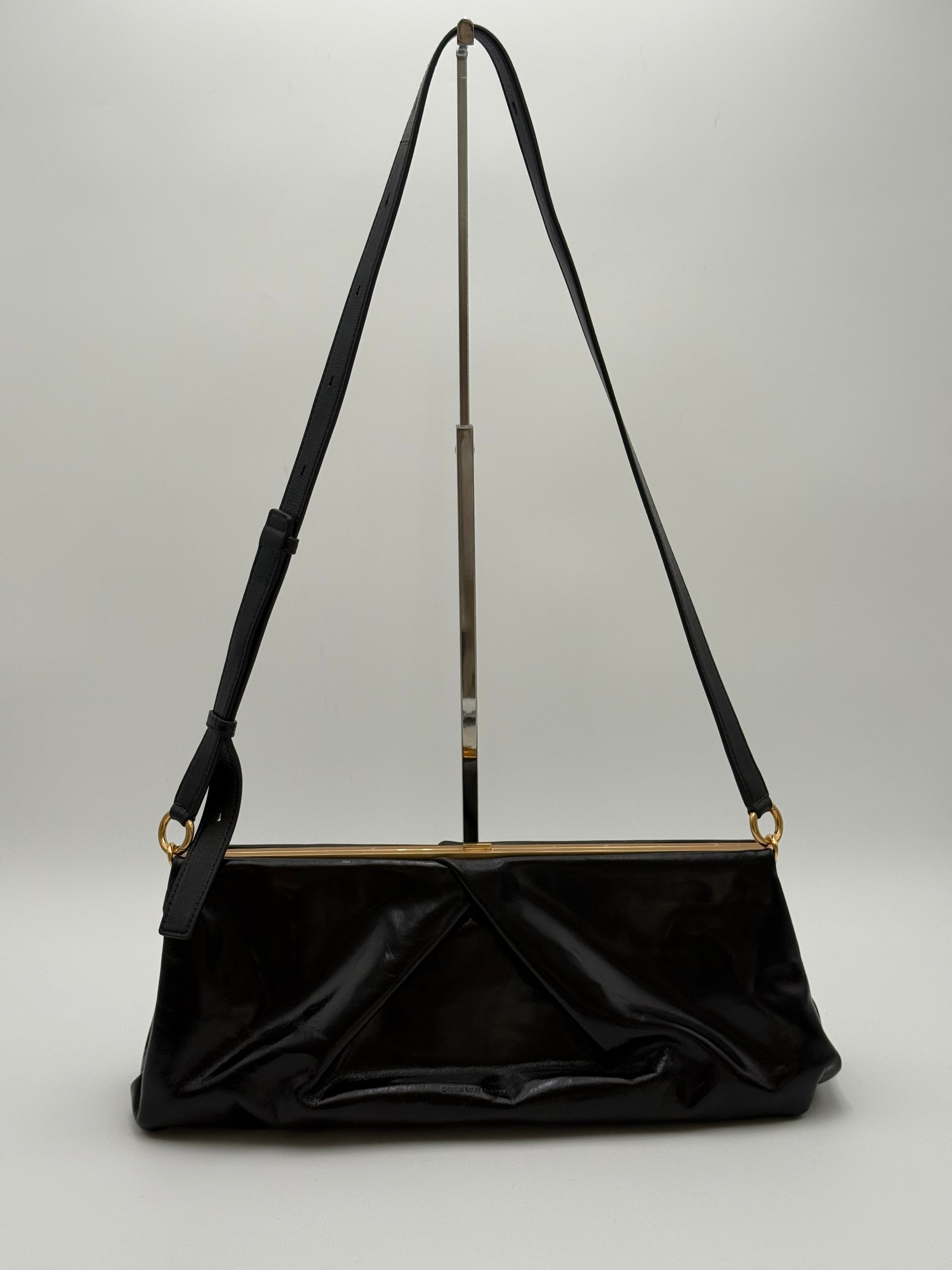 Borsa a Tracolla Dries Van Noten in Pelle Lucida Nera con Chiusura a Scatto