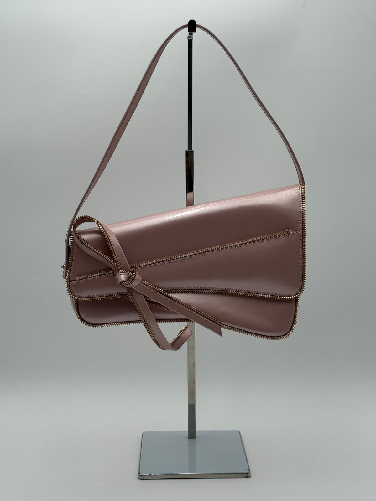 Christian Dior Saddle Zipper BowVintage in Pelle Rosa cipria Metallizzata