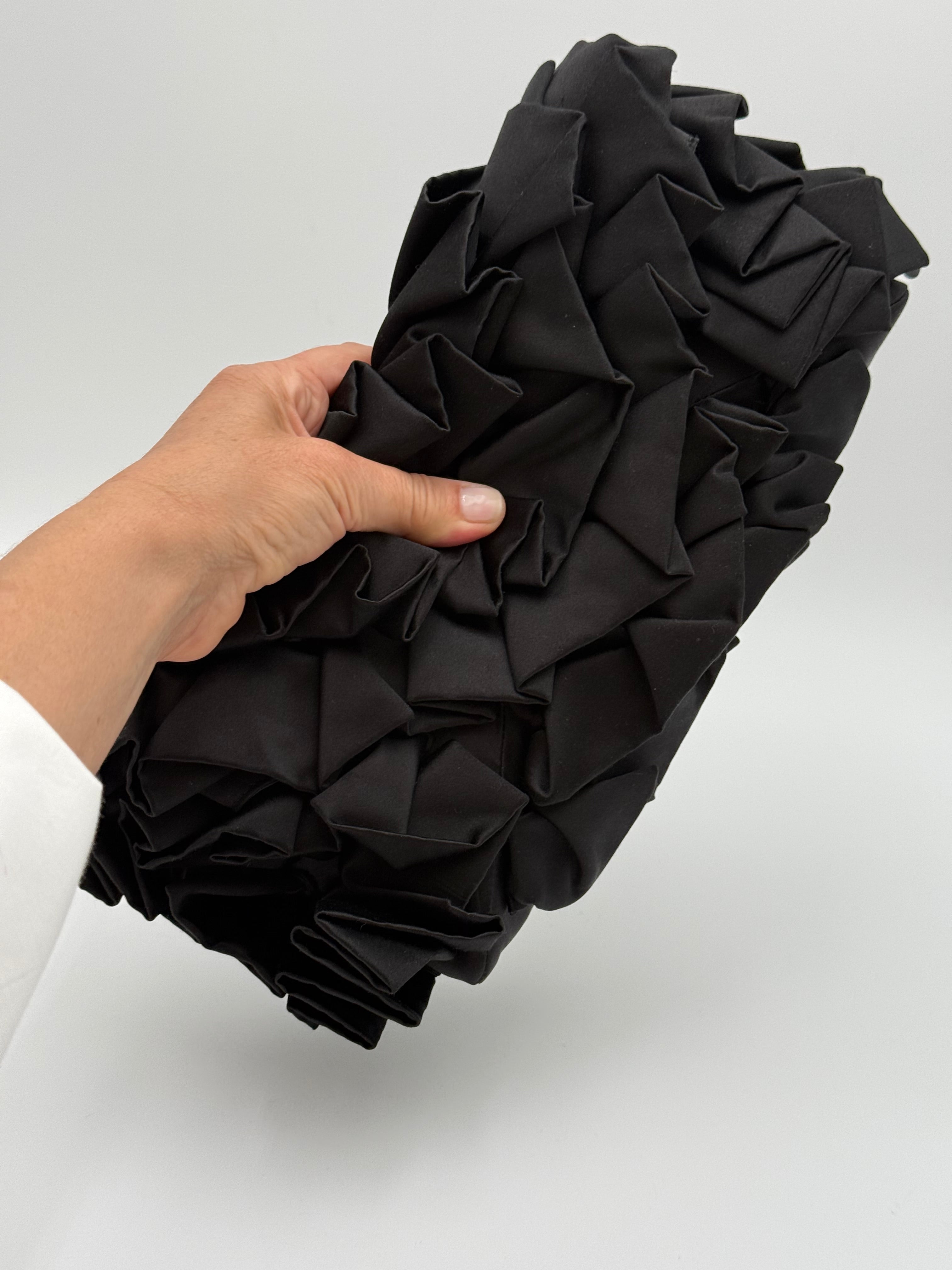 Pochette Dries Van Noten in Tessuto Tecnico Plissettato - Nero