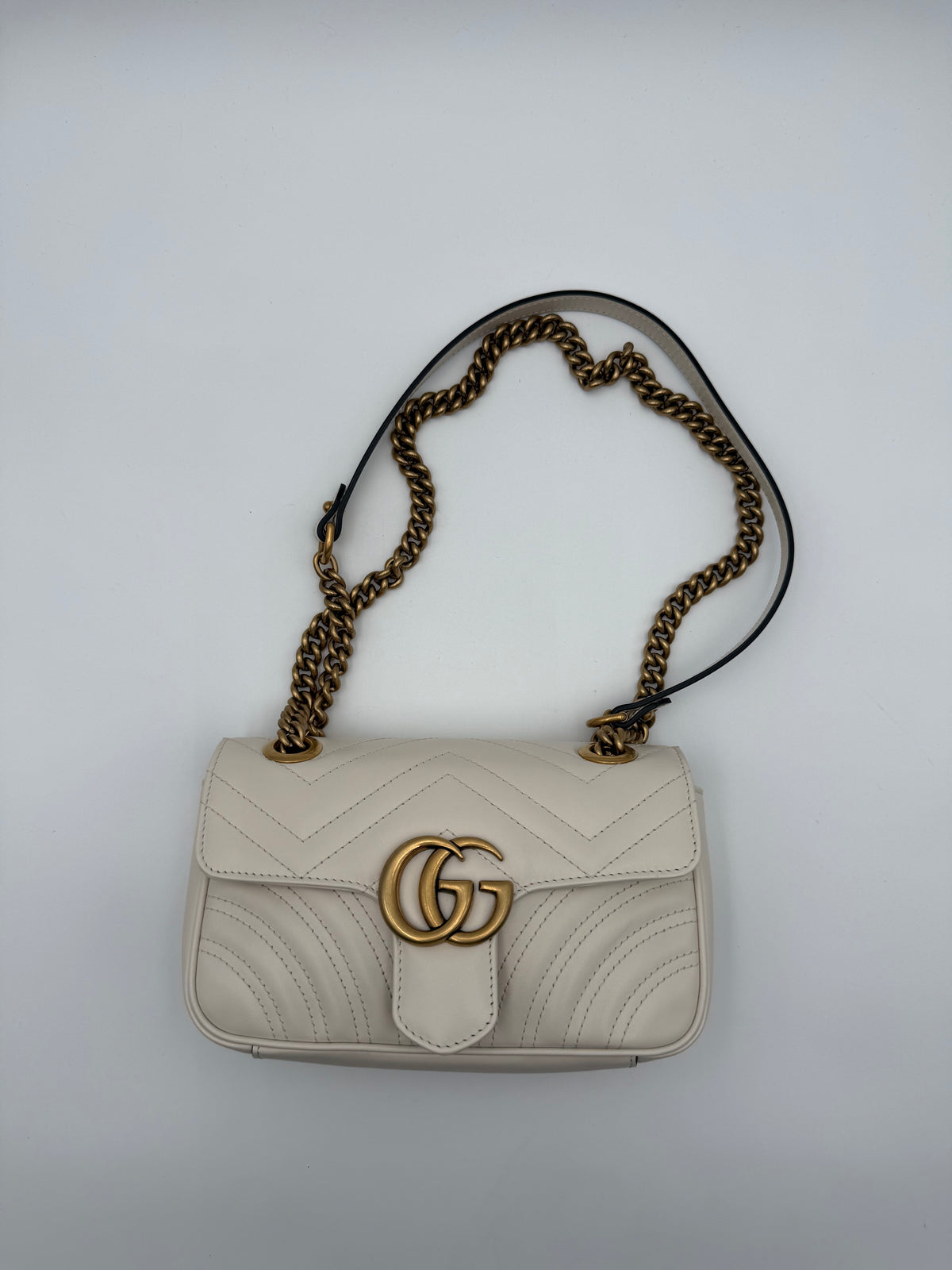 Borsa a Tracolla Gucci Marmont in Pelle Matelassè Small -Bianco Panna
