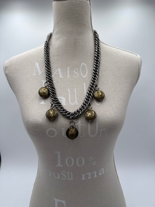 Bottega Veneta Collana intrecciato in Argento Ossidato con Medaglioni