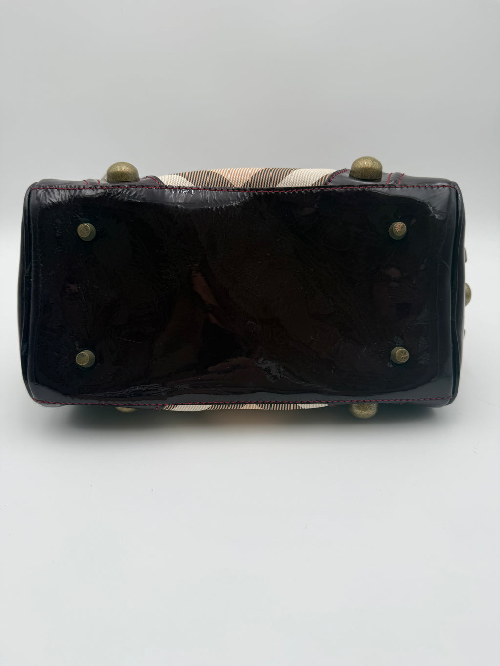 Borsa Burberry Studded Bowling Bag in Canvas House Check e Vernice