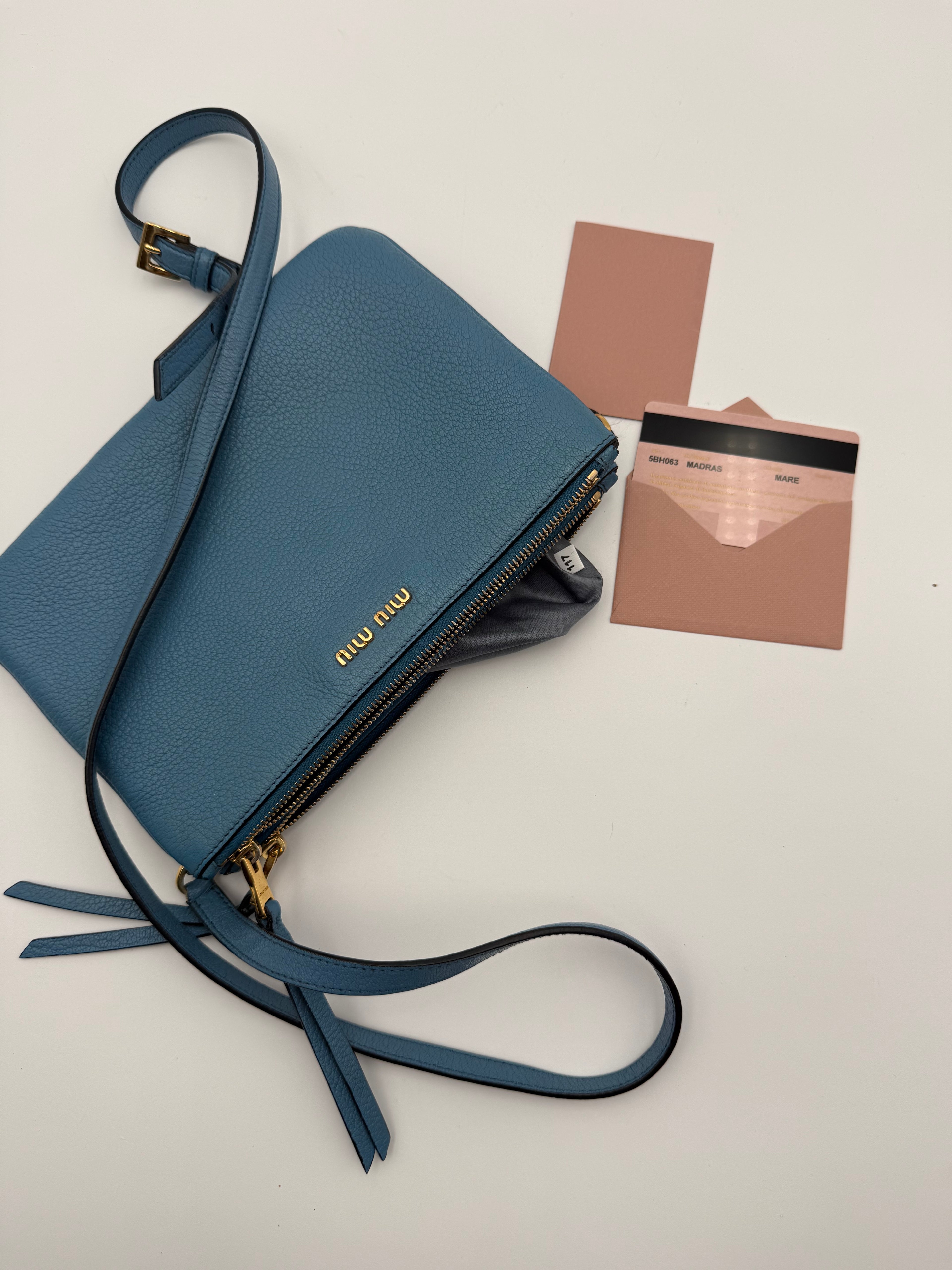 Borsa tracolla Miumiu in pelle Madras Color Mare
