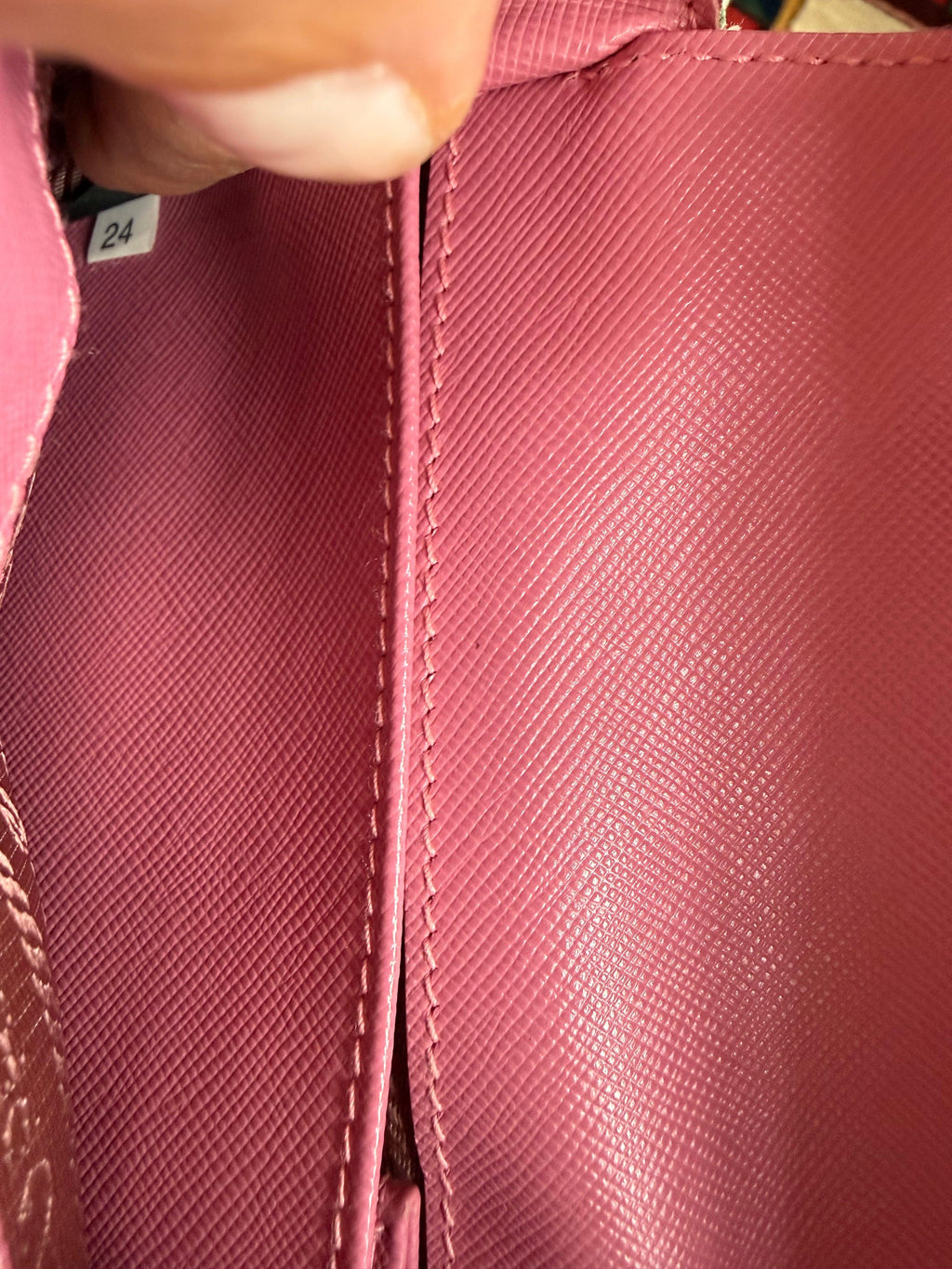 Prada Borsa Vintage Flap in Naylon Trapuntato con Motivo Floreale Rosa
