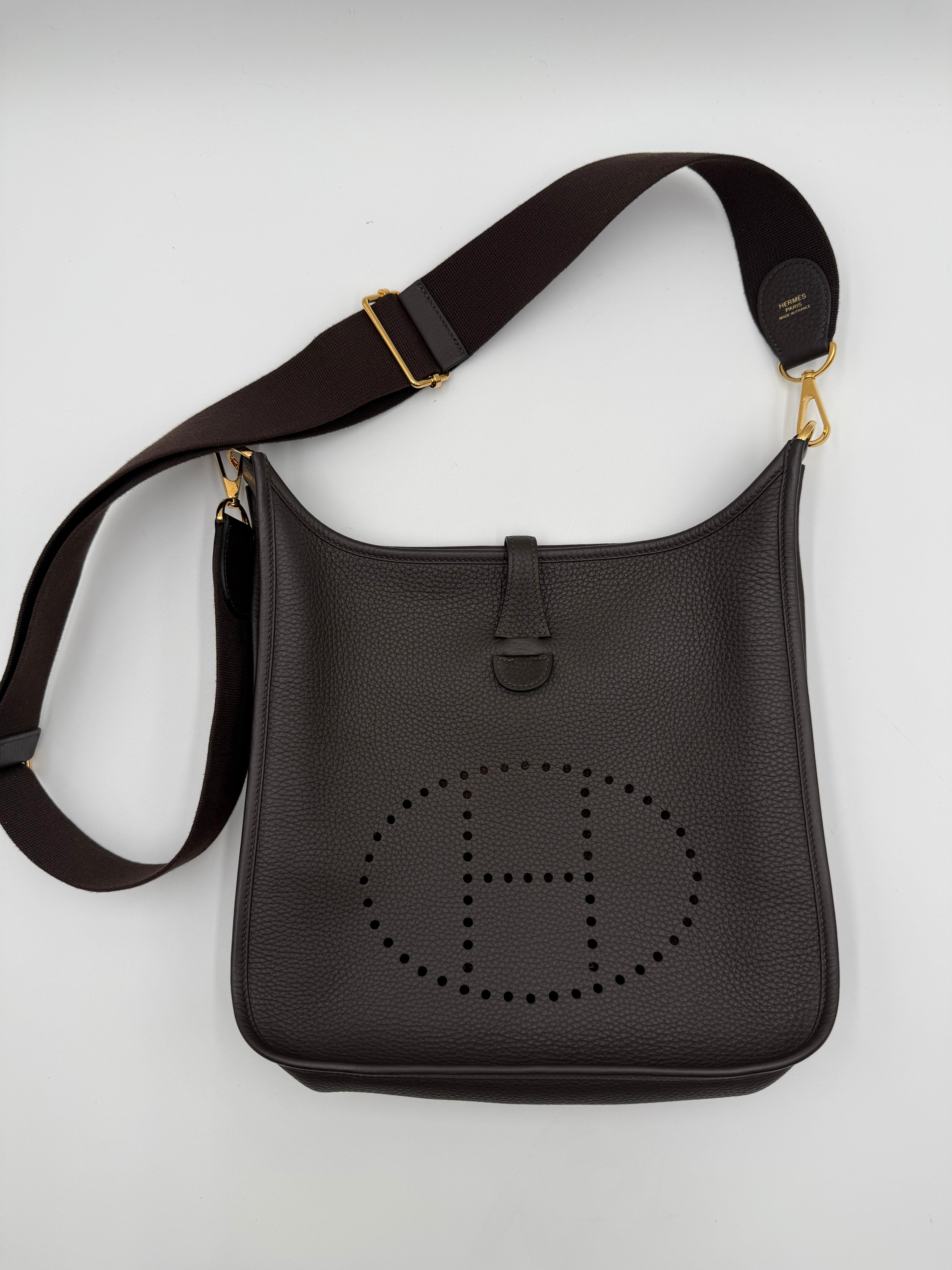 Evelyne Hermès III 29 in Pelle Taurillon Testa di Moro