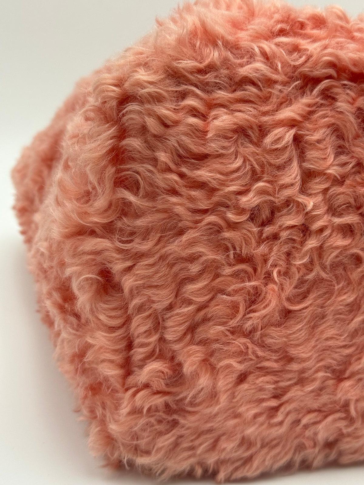 Miu Miu - Borsa Tote Eco Shearling Rosa  Corallo con Dettaglio Gioiello