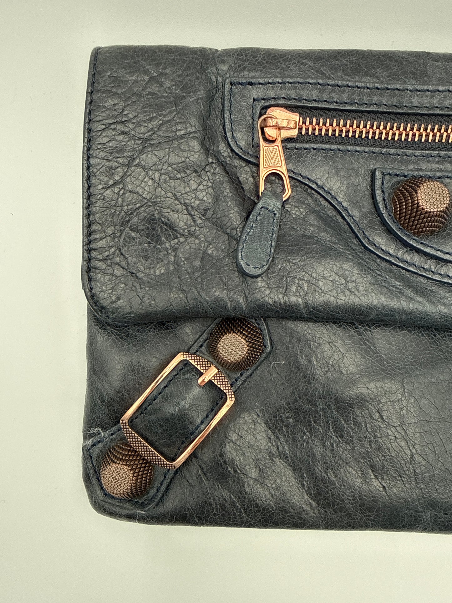 Balenciaga Pochette Giant Envelope in pelle di Agnello Blu