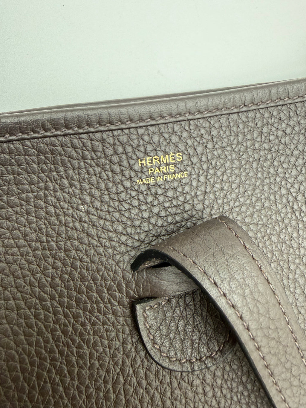 Evelyne Hermès III 29 in Pelle Taurillon Testa di Moro
