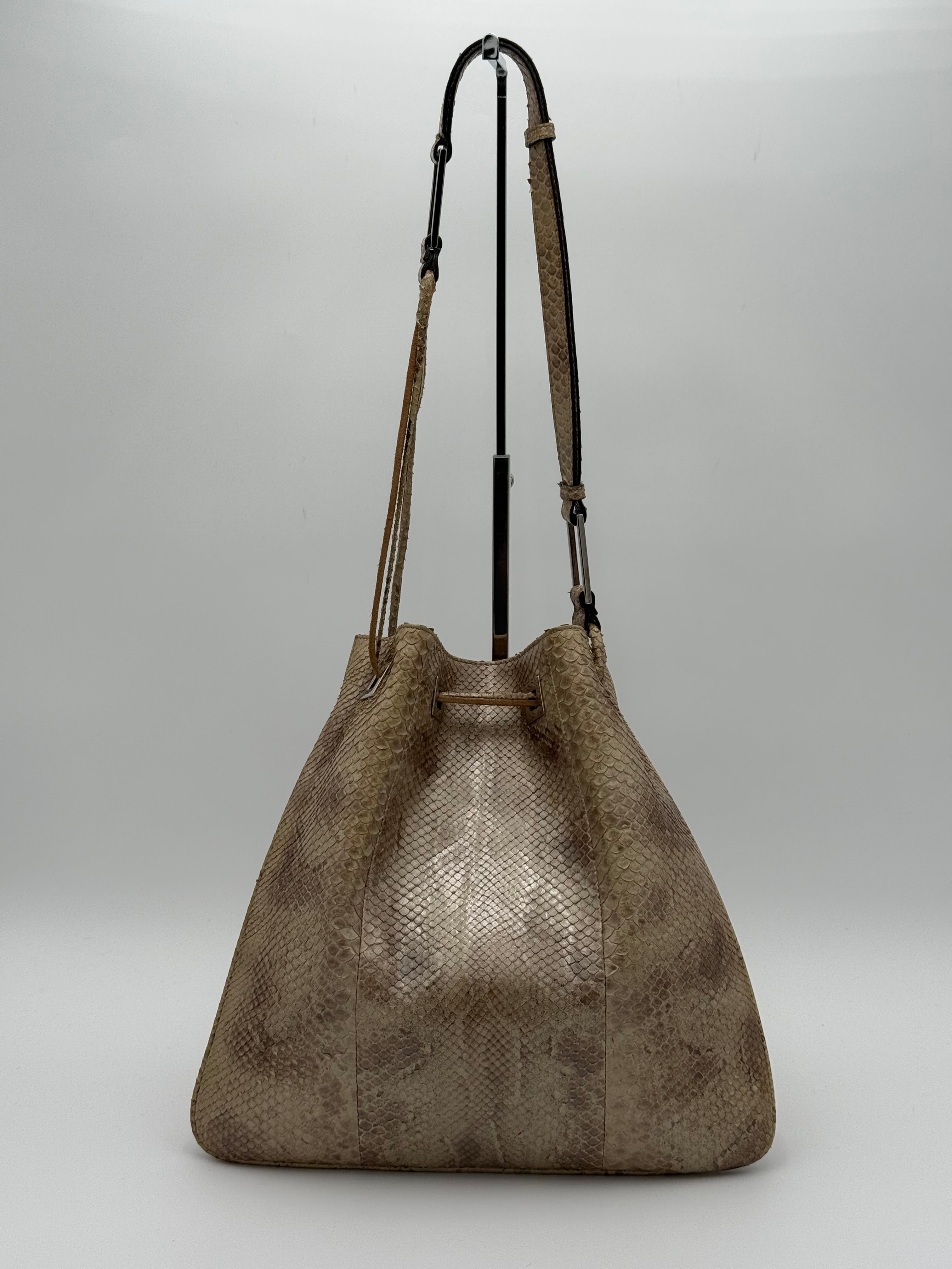 Gucci Borsa Vintage Tom Ford a Secchiello in Pelle di Pitone Beige