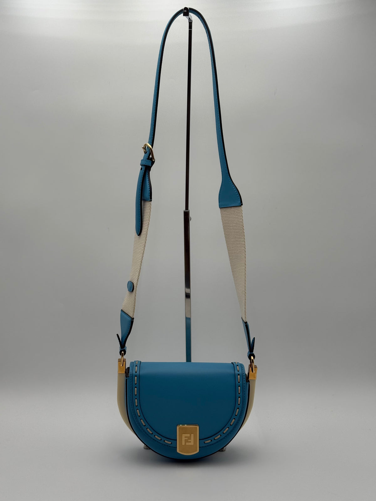 Borsa Fendi Moonlight blu Avio in Pelle di Vitello con inserti di Avorio