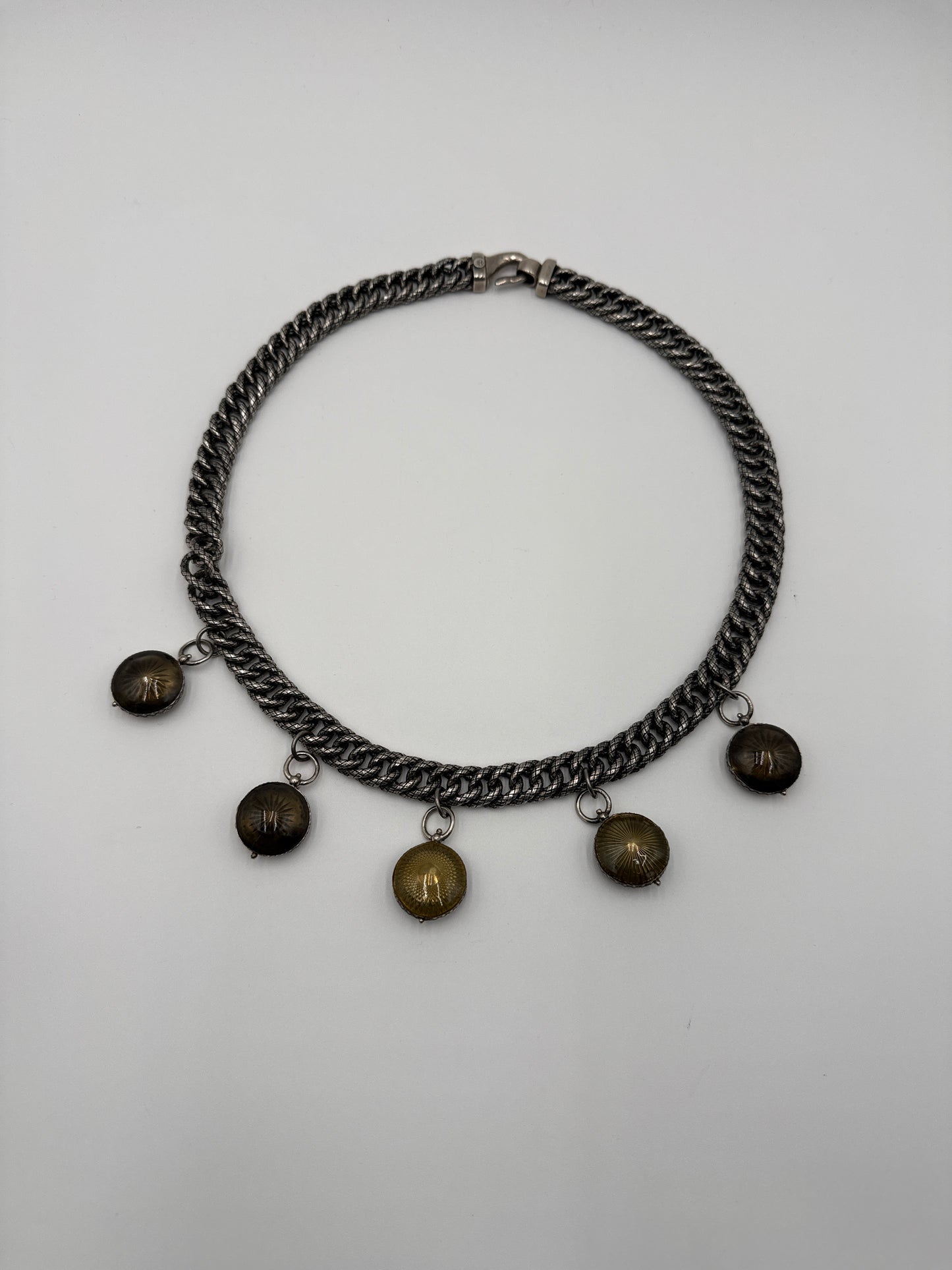 Bottega Veneta Collana intrecciato in Argento Ossidato con Medaglioni