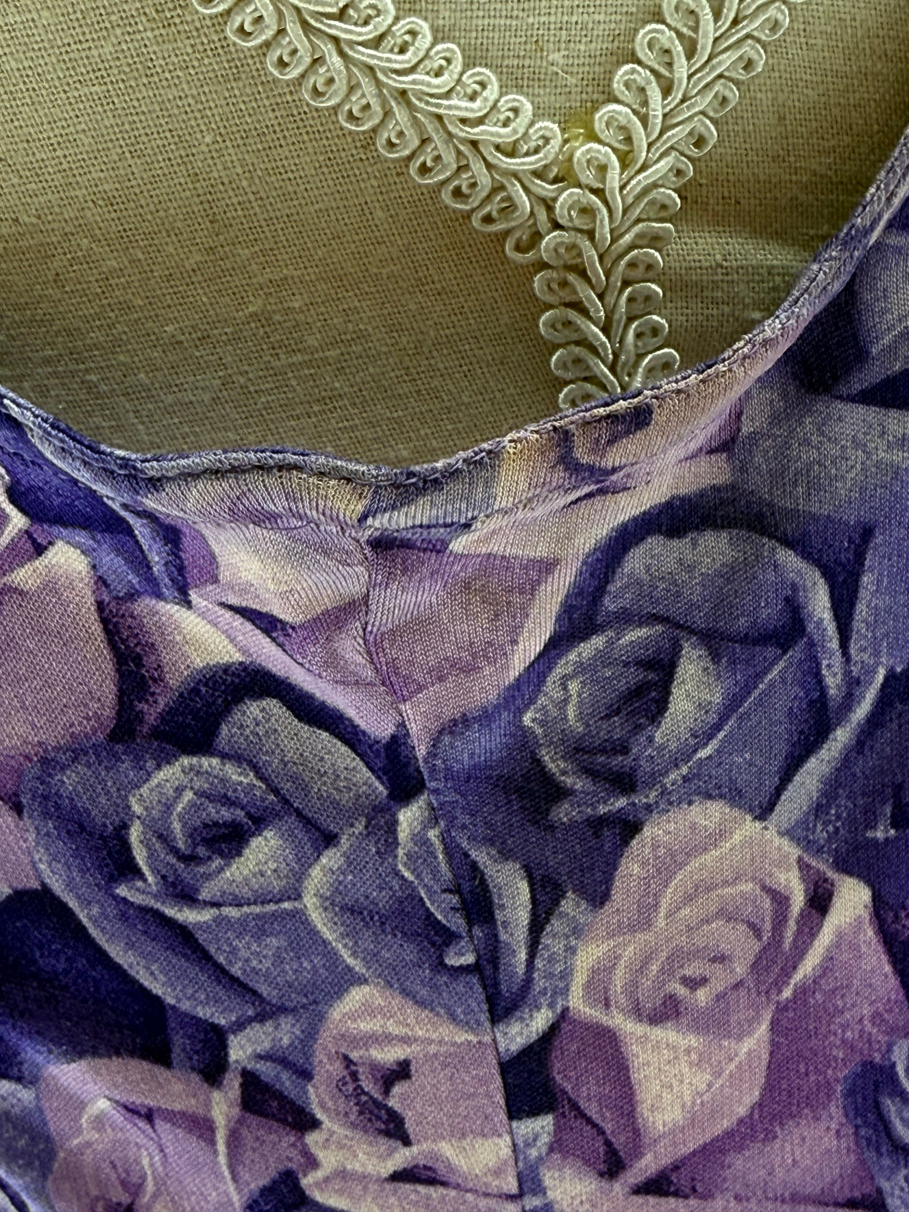 Versace Maglia Vintage in Viscosa Stampa Rose Viola