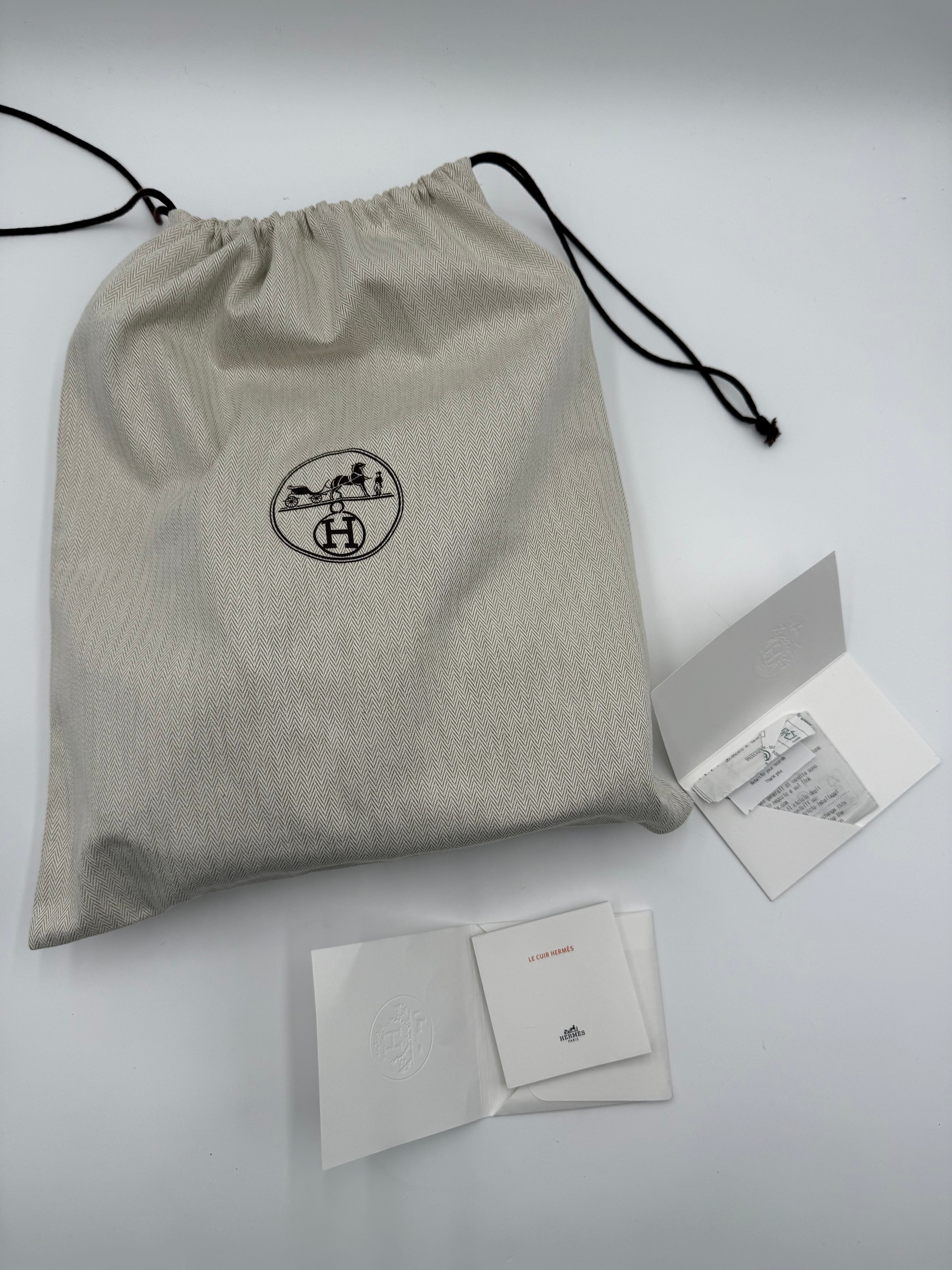 Evelyne Hermès III 29 in Pelle Taurillon Testa di Moro