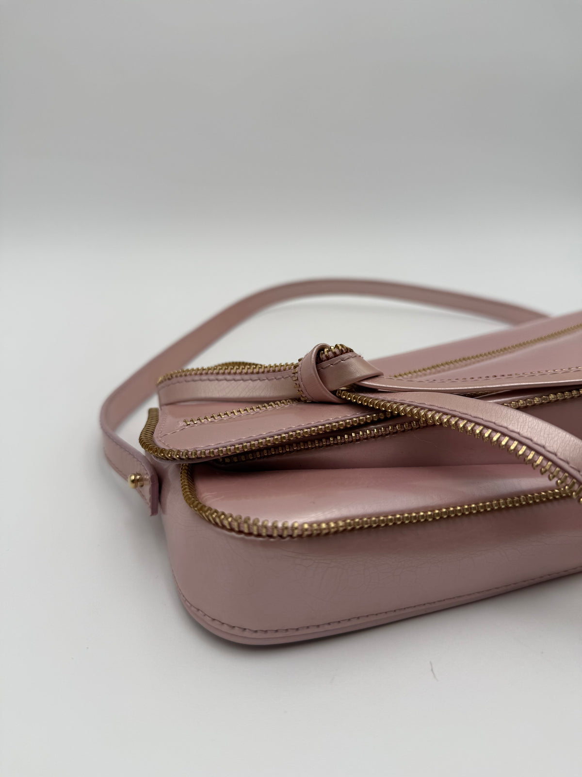 Christian Dior Saddle Zipper BowVintage in Pelle Rosa cipria Metallizzata