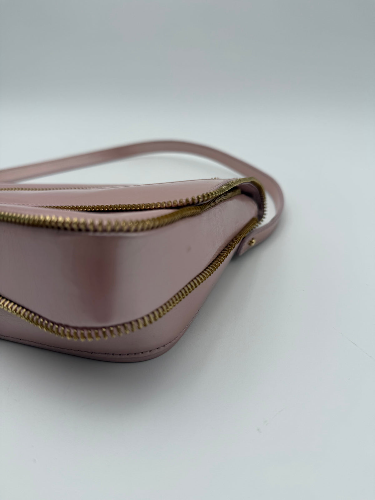 Christian Dior Saddle Zipper BowVintage in Pelle Rosa cipria Metallizzata