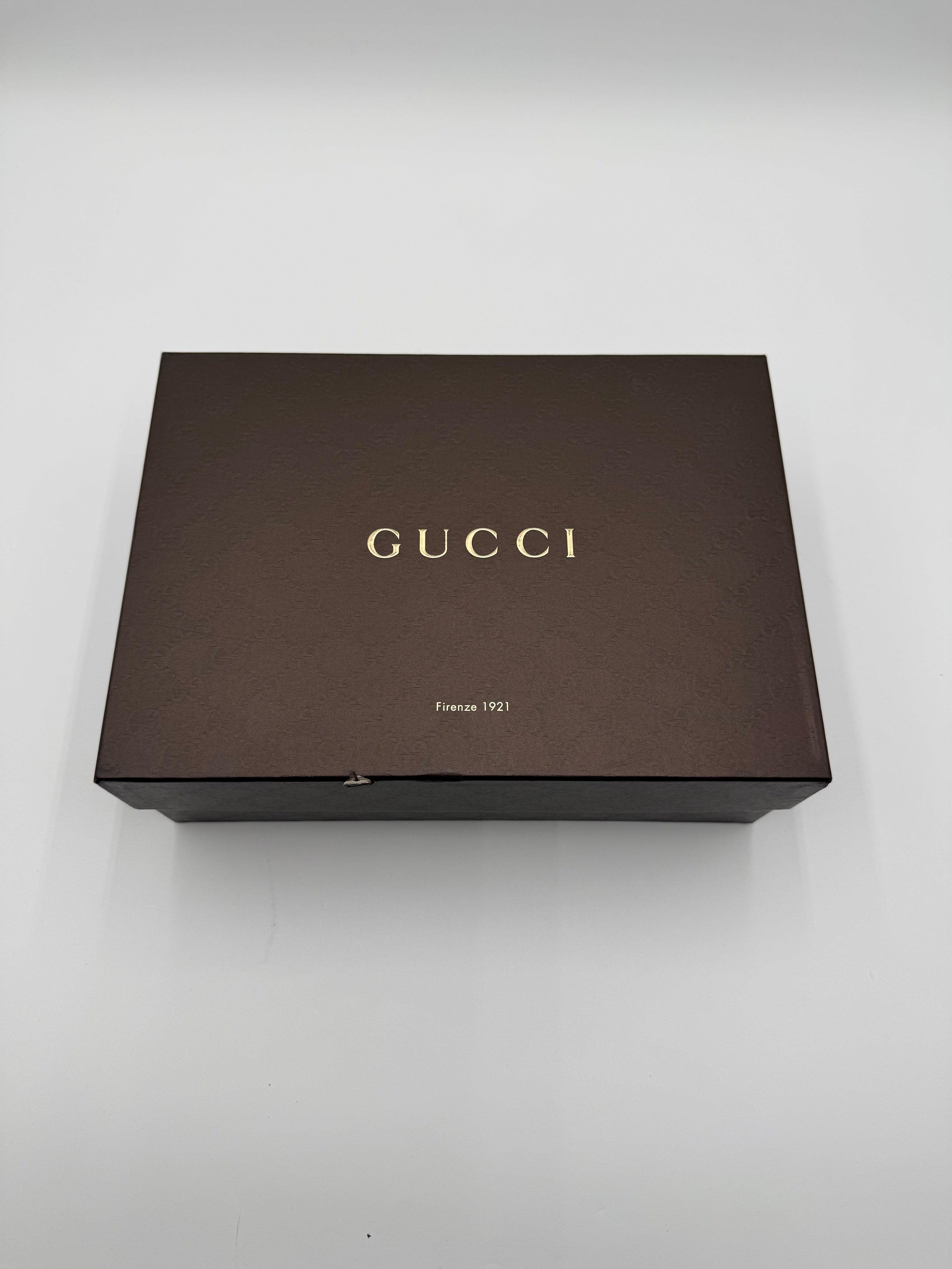 Gucci Sandali  “Cage” in Camoscio nero con Borchie Frida Giannini
