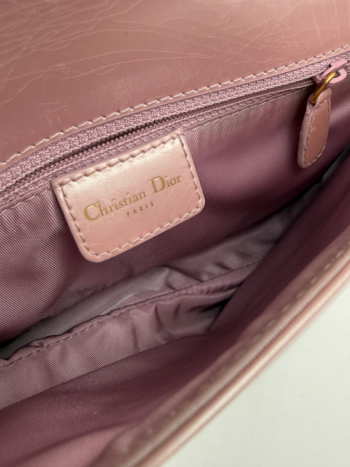 Christian Dior Saddle Zipper BowVintage in Pelle Rosa cipria Metallizzata