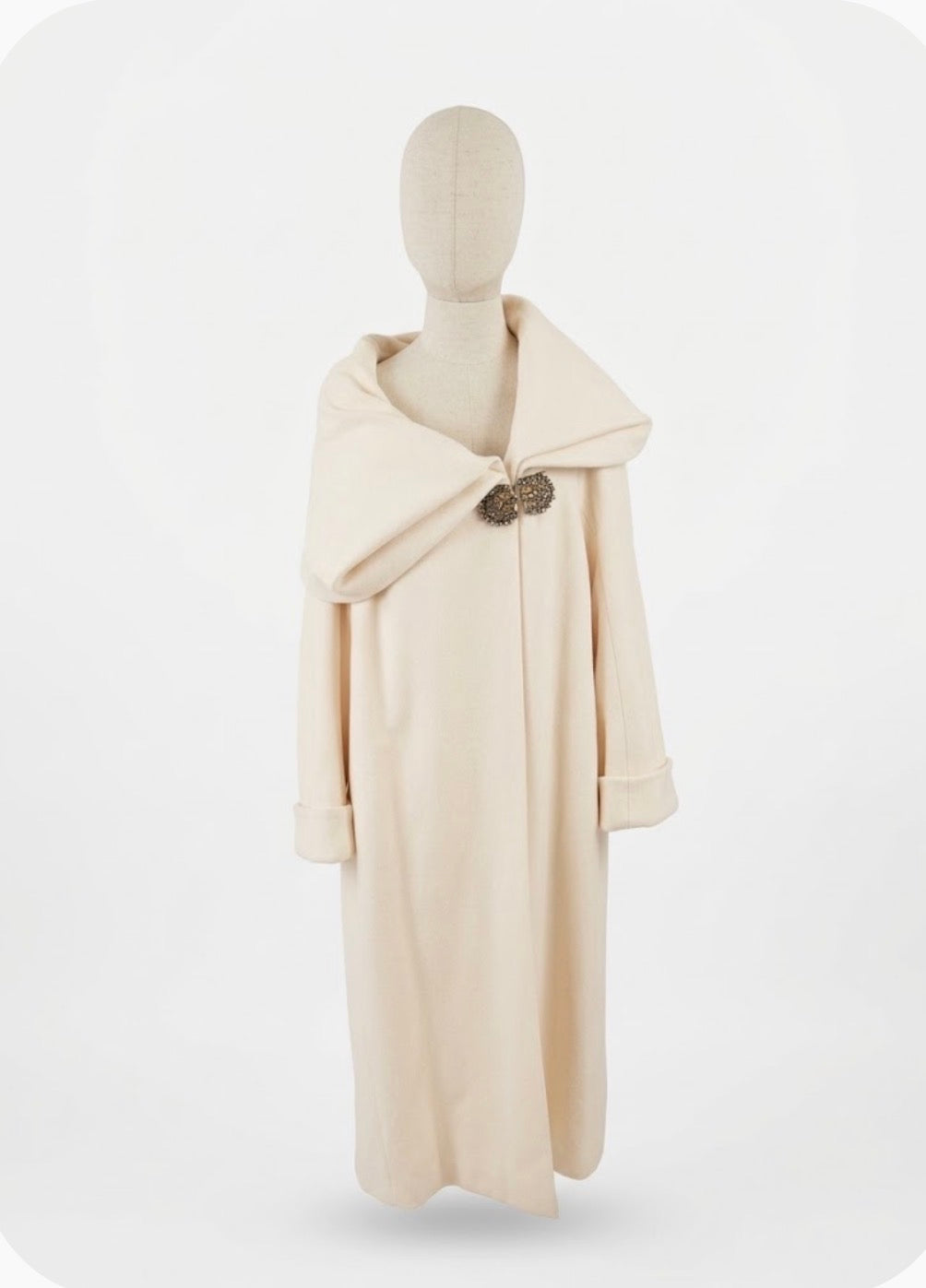 Cappotto Couture  Salvatore Ferragamo  Creations in Lana Panna con Maxi collo a Sciarpa e bottoni Gioiello