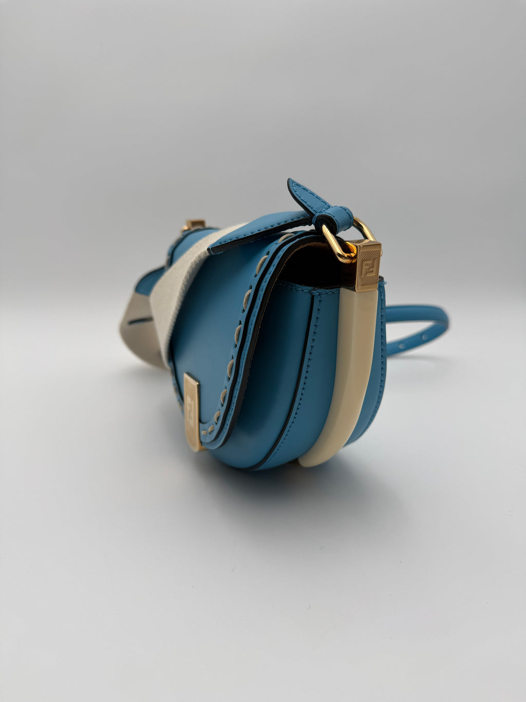 Borsa Fendi Moonlight blu Avio in Pelle di Vitello con inserti di Avorio
