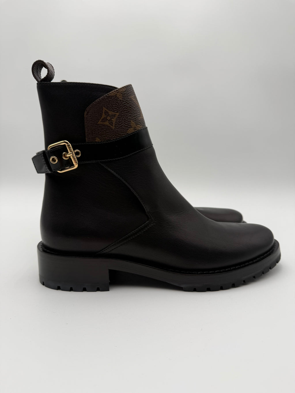 Louis Vuitton Stivaletti Discovery Flat Neri