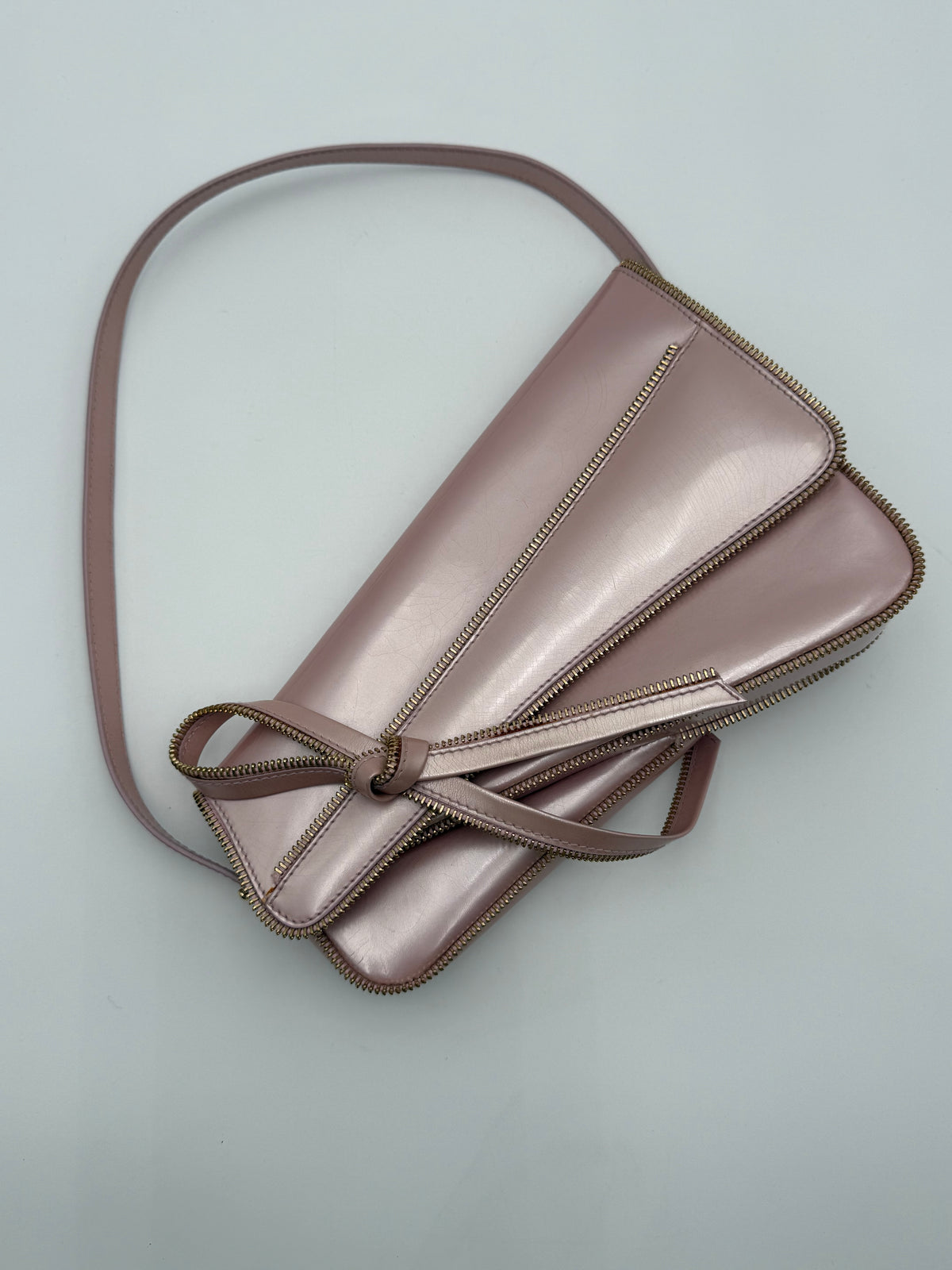 Christian Dior Saddle Zipper BowVintage in Pelle Rosa cipria Metallizzata