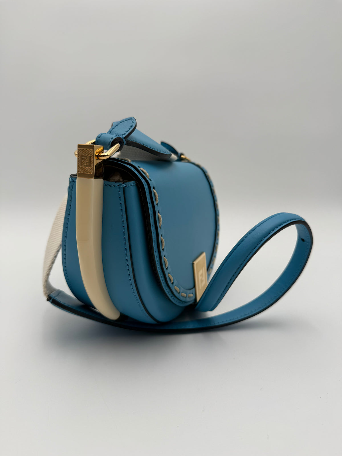 Borsa Fendi Moonlight blu Avio in Pelle di Vitello con inserti di Avorio