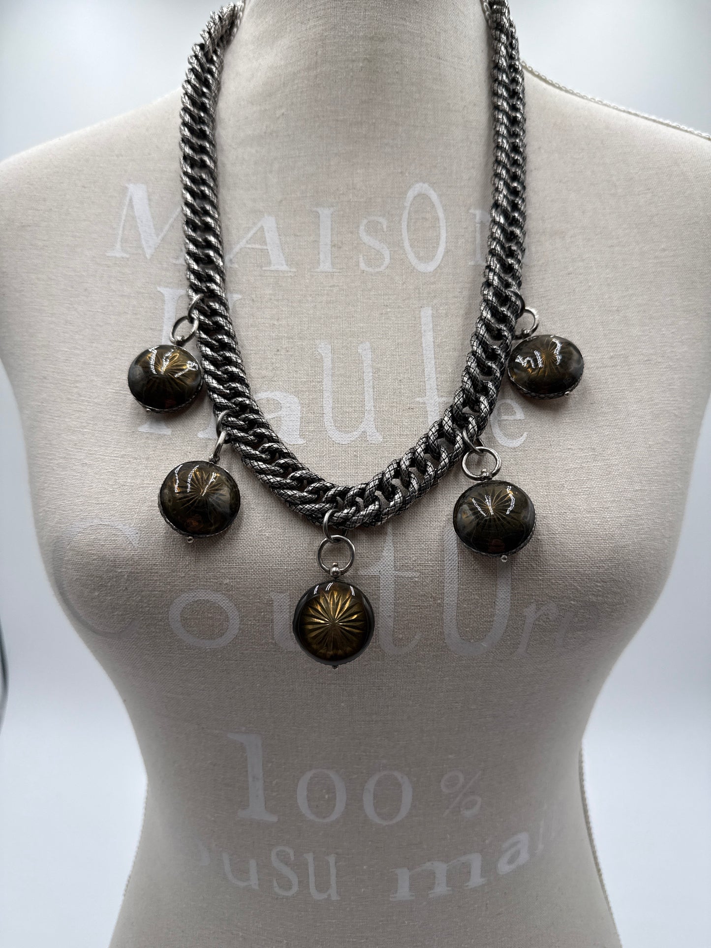 Bottega Veneta Collana intrecciato in Argento Ossidato con Medaglioni