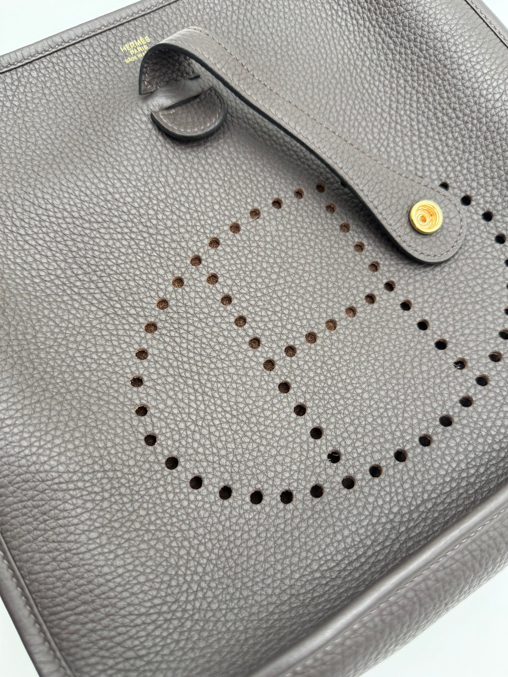Evelyne Hermès III 29 in Pelle Taurillon Testa di Moro