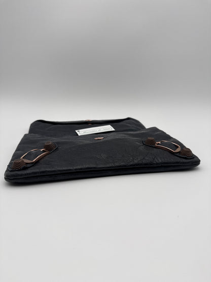 Balenciaga Pochette Giant Envelope in pelle di Agnello Blu