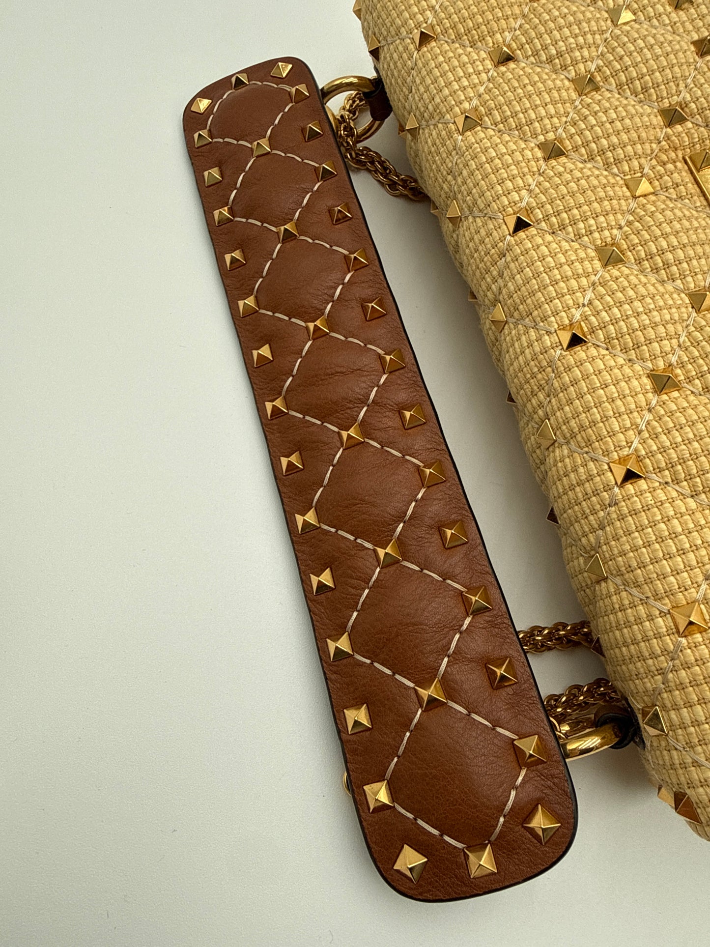 Valentino  Garavani Borsa Rockstud Spike in Raffia naturale e Pelle