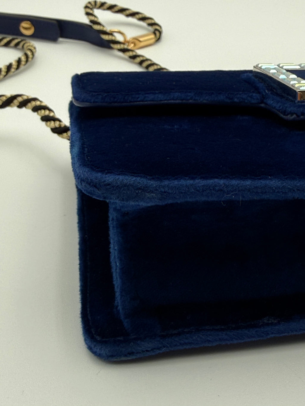 Gucci Broadway in velluto Blu con Fibbia G in Cristalli