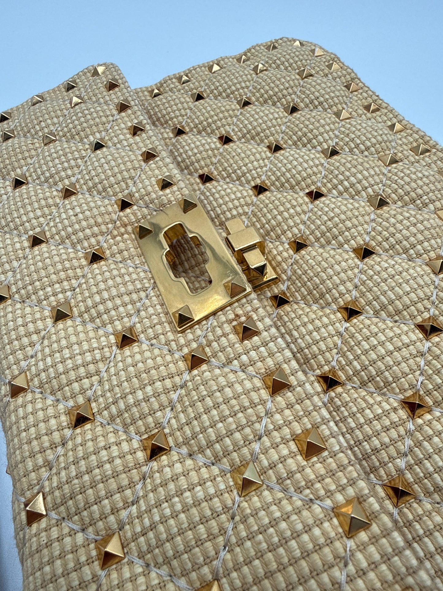 Valentino  Garavani Borsa Rockstud Spike in Raffia naturale e Pelle