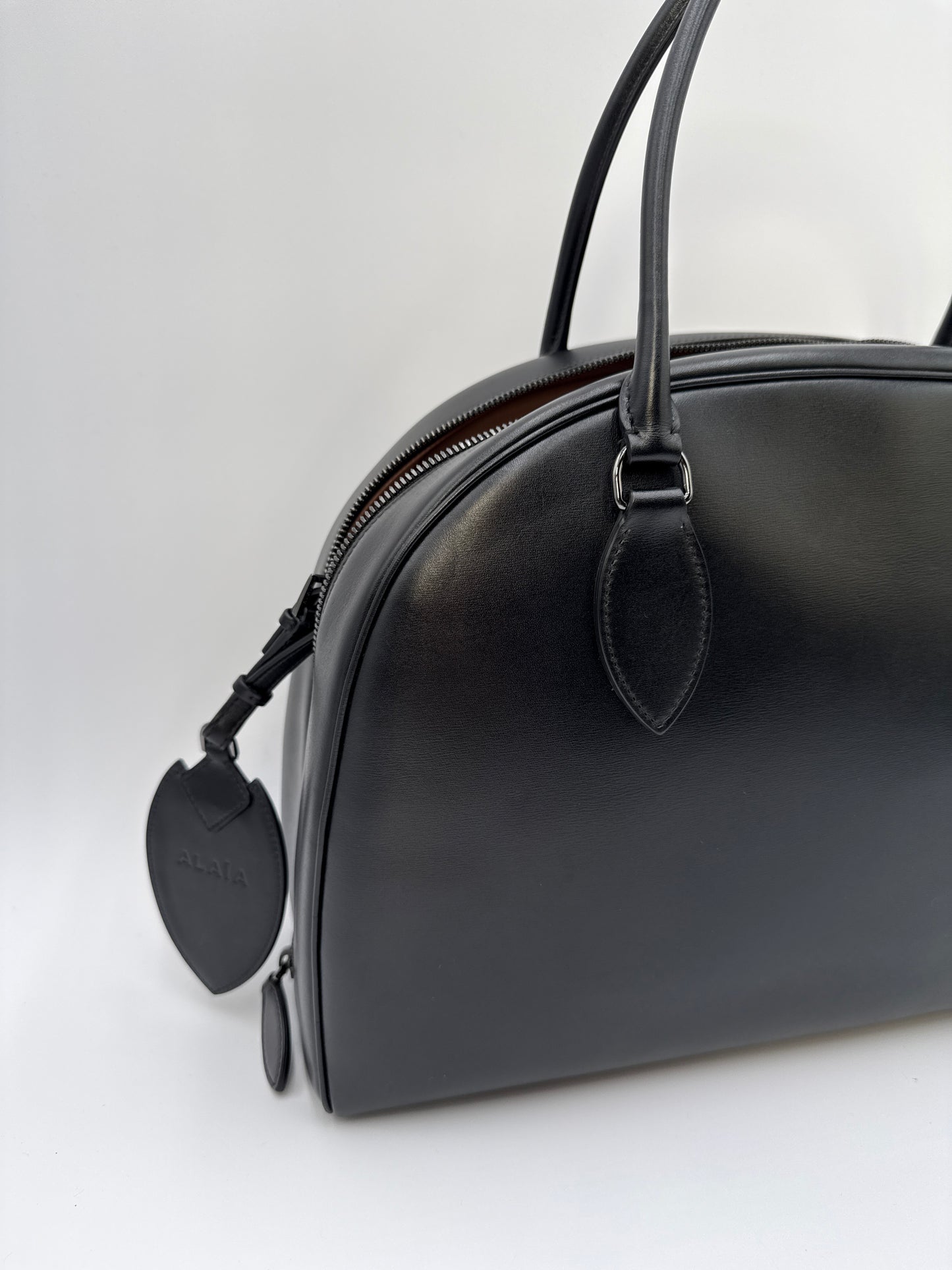 ALAIÏA borsa in pelle nera