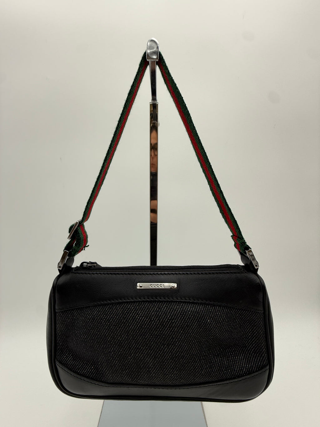 Gucci Borsa  a spalla  GG in Denim Nera e tracolla Web