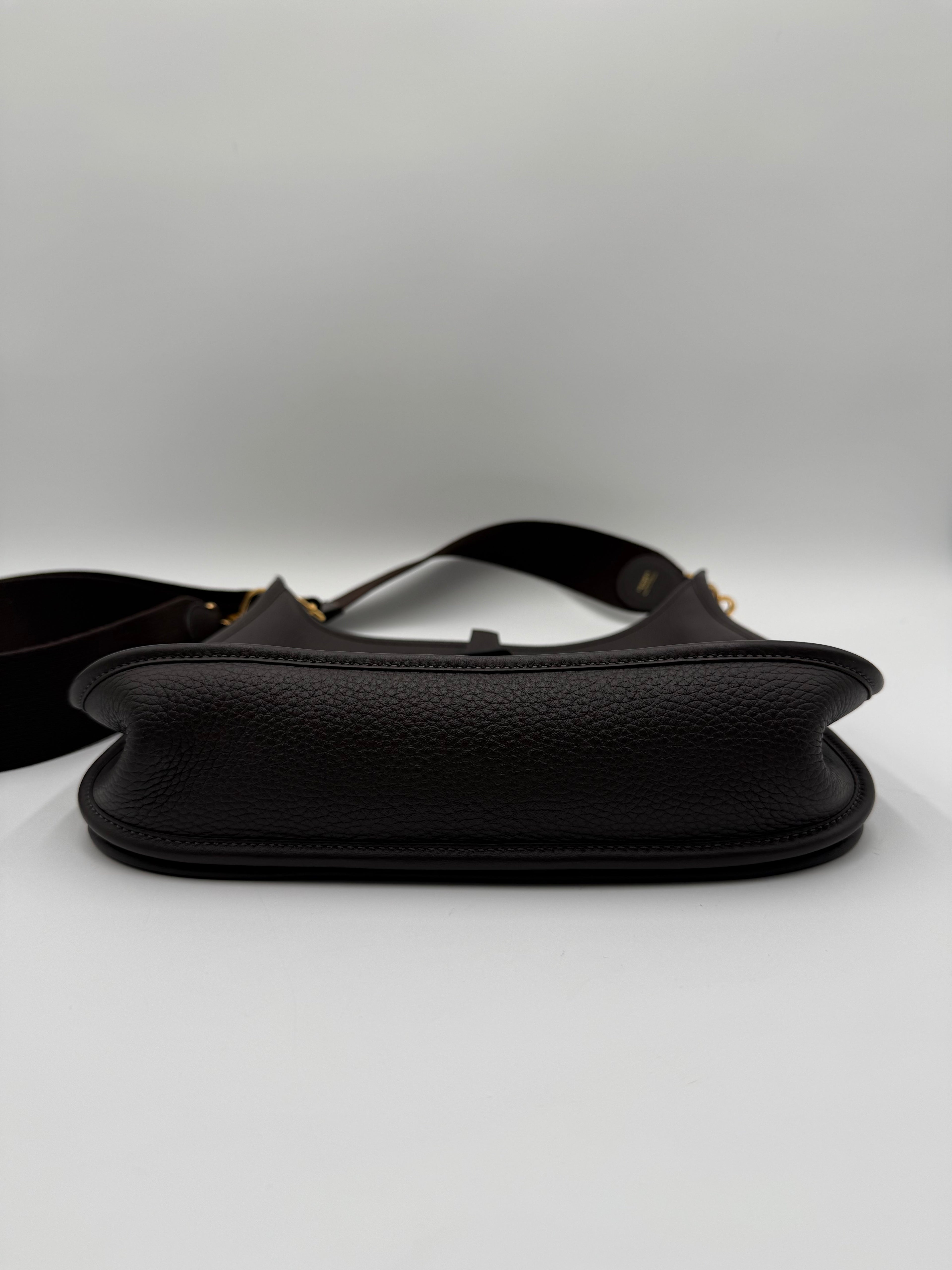 Evelyne Hermès III 29 in Pelle Taurillon Testa di Moro